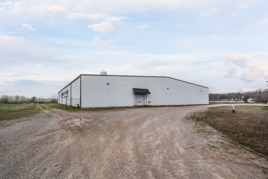 More Photos Of 89 Edwards Rd, Byhalia Manufacturing For Sale