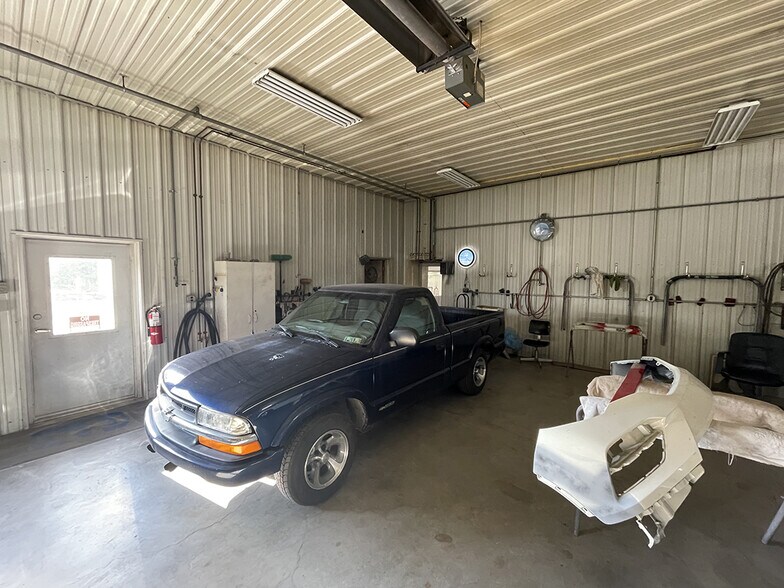 More Photos Of 18 N 27th St, Harrisburg Auto Repair For Sale