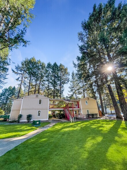 Primary Photo Of 510 Schumacher, Cave Junction Apartments For Sale