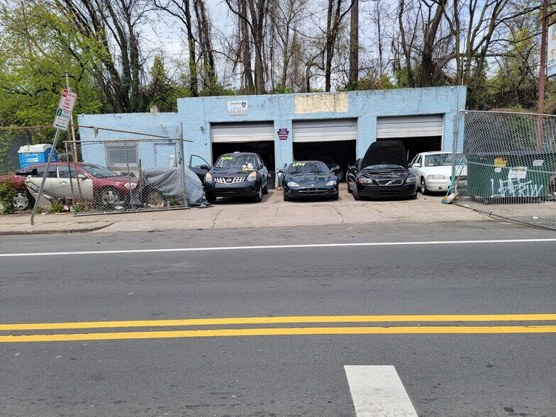 More Photos Of 1757-1765 Windrim Ave, Philadelphia Auto Repair For Sale