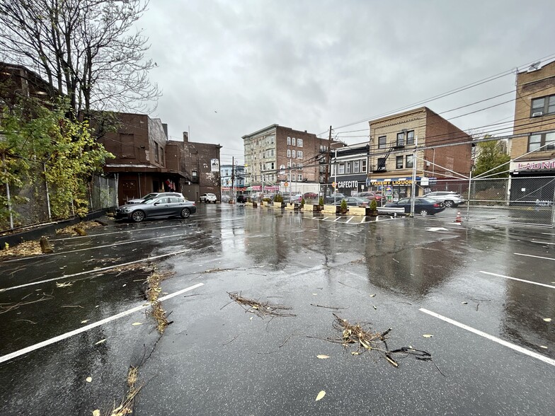 More Photos Of 20-34 Park Ave, Paterson Office For Sale