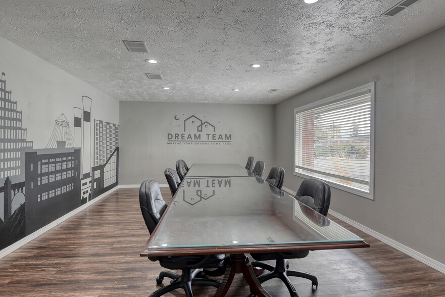 More Photos Of 10525 E Main Ave, Spokane Valley Office For Sale