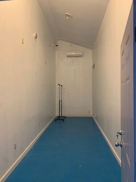 More Photos Of 9313 N Dort Hwy, Mount Morris General Retail For Sale