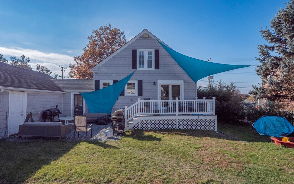 More Photos Of 999 Aquidneck Ave, Middletown Flex For Sale