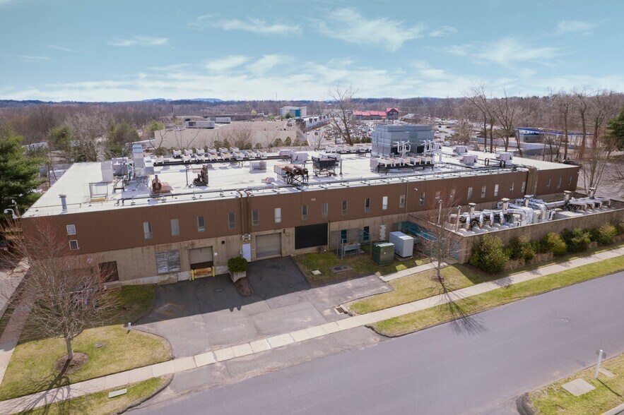 More Photos Of 25 Holly Dr, Newington Warehouse For Lease