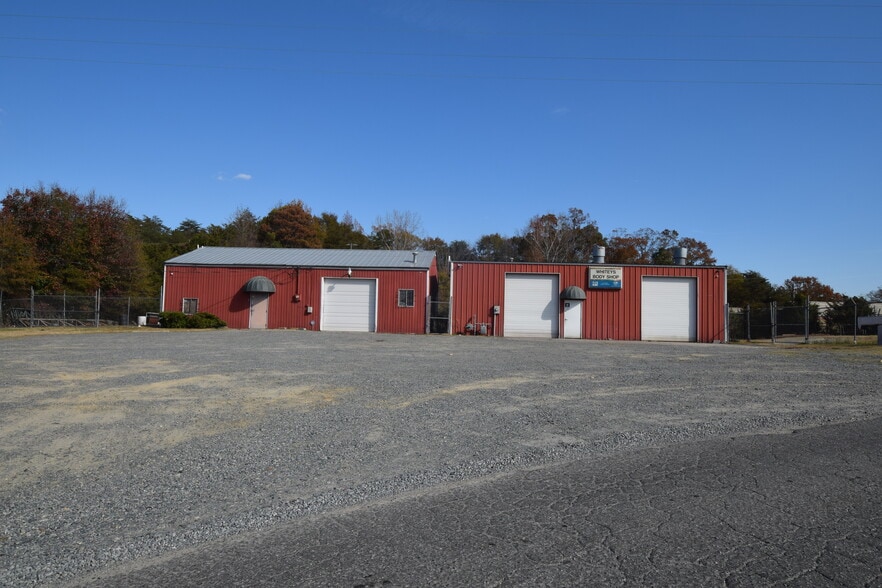 Primary Photo Of 10310 Rozzelles Ferry Rd, Charlotte Specialty For Sale