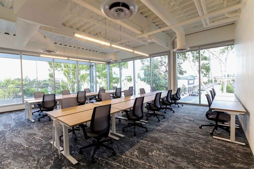 More Photos Of 1888 Rosecrans Ave, Manhattan Beach Office For Lease