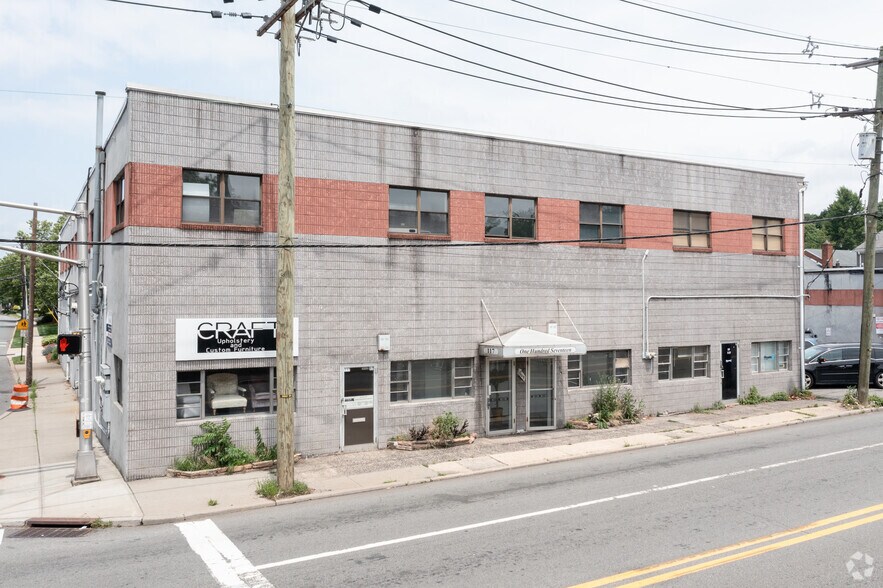 Primary Photo Of 117 Fort Lee Rd, Leonia Office For Lease