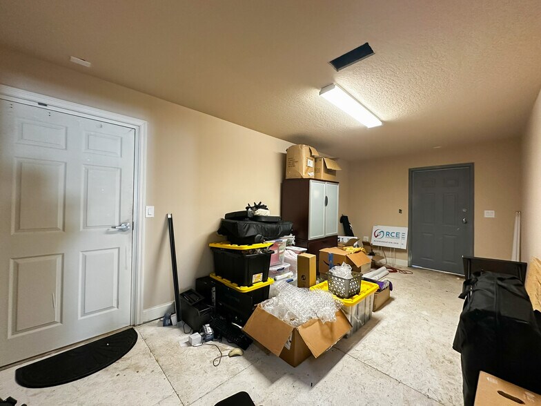 More Photos Of 170 Fitzgerald Rd, Lakeland Office For Lease