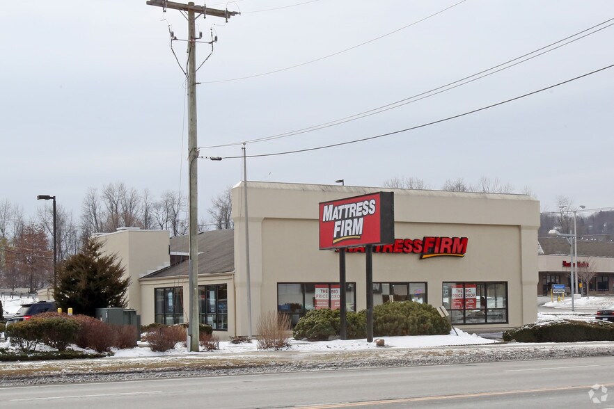 More Photos Of 67 Newtown Rd, Danbury Unknown For Lease