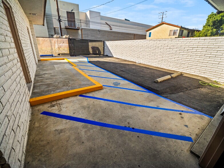 More Photos Of 1051 E Wardlow Rd, Long Beach Office For Sale