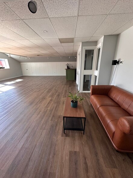 More Photos Of 226 Gap Rd, Strasburg General Retail For Lease