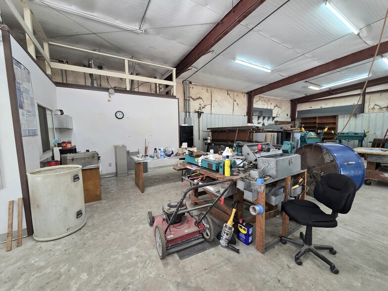 More Photos Of 1410 FM 2854 Rd, Conroe Industrial For Lease