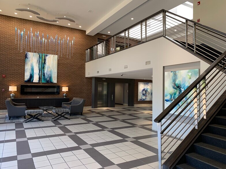 More Photos Of 12740 Hillcrest Rd, Dallas Office For Lease