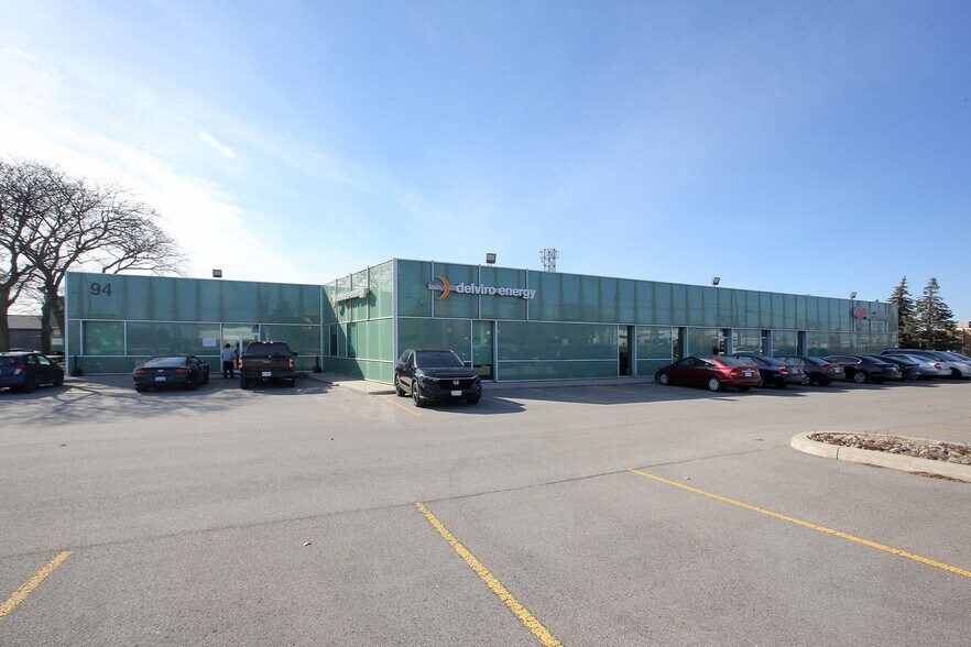 More Photos Of 94 Brockport Dr, Toronto Service For Lease