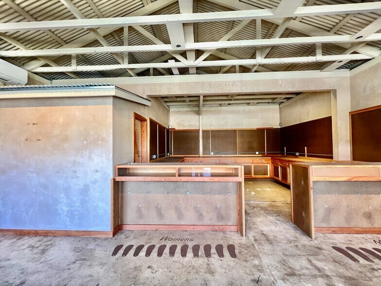 More Photos Of 69 Hana Hwy, Paia Freestanding For Sale