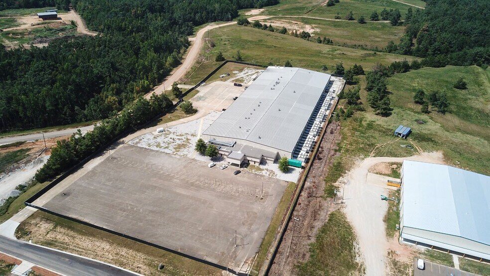 More Photos Of 56 County Road 166, Oxford Warehouse For Lease