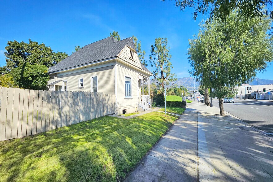 More Photos Of 1101 W Burbank Blvd, Burbank Office Residential For Lease