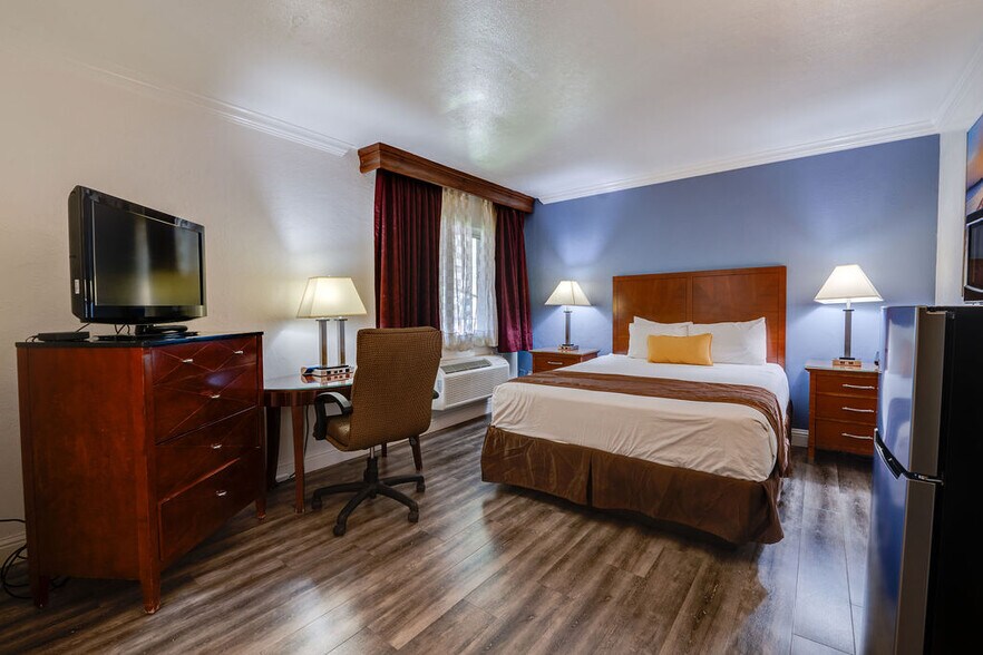 More Photos Of 710 S Cherokee Ln, Lodi Hospitality For Sale