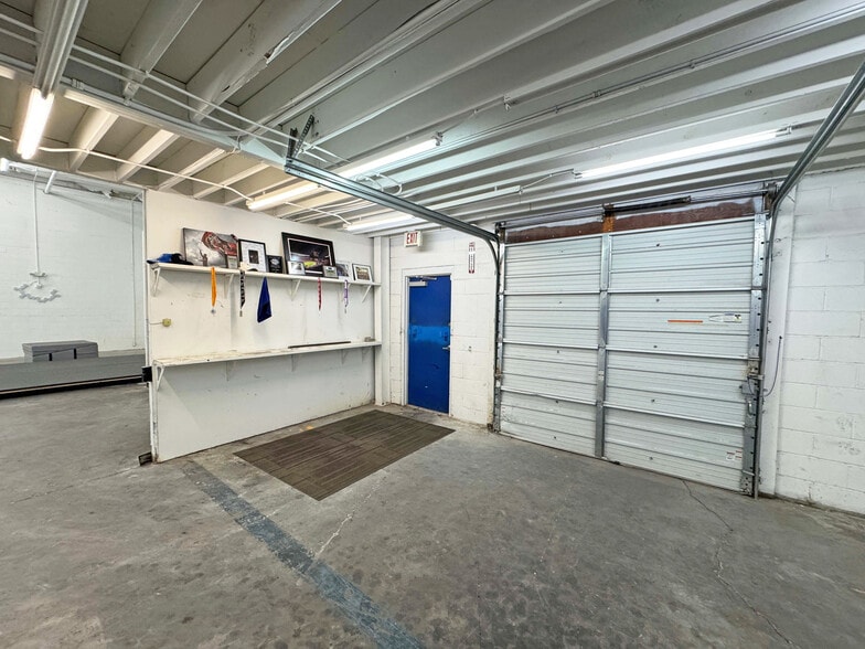 More Photos Of 220 Oneil Ct, Columbia Industrial For Sale