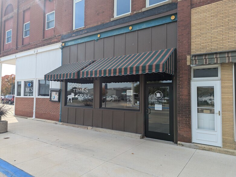 More Photos Of 104 N Elm St, Cresco General Retail For Sale