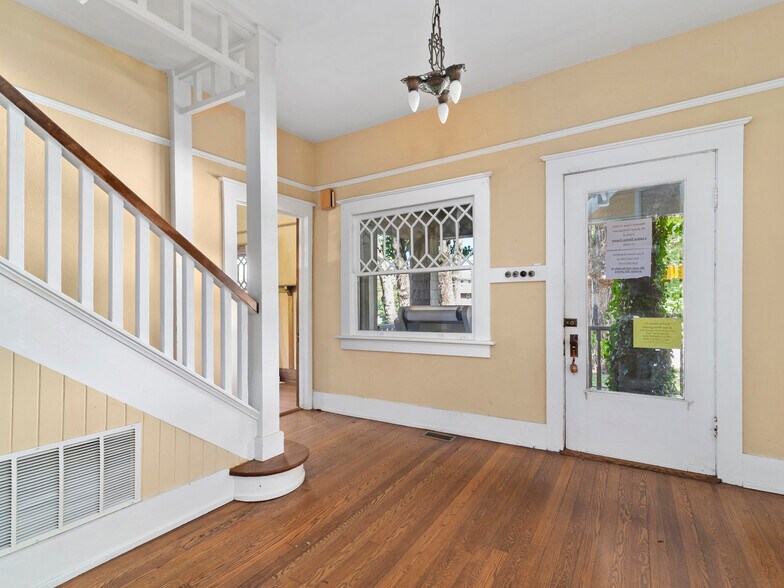 More Photos Of 99 Walnut St, Waynesville Office Residential For Sale