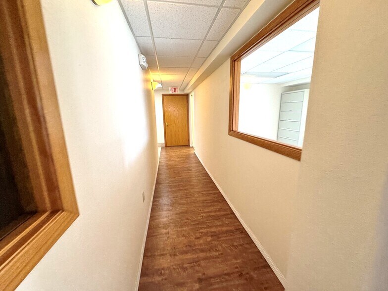 More Photos Of 1118 S Park St, Madison Office For Lease