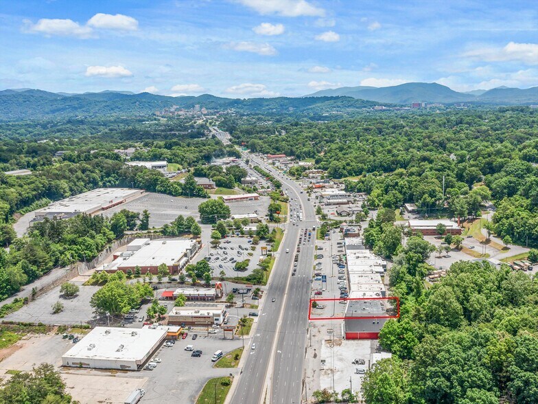More Photos Of 1070-1076 Patton Ave, Asheville Storefront Retail Office For Lease
