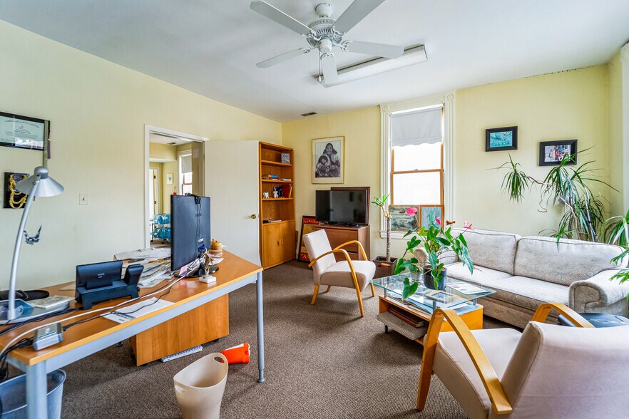 More Photos Of 835 Light St, Baltimore Storefront Retail Residential For Sale