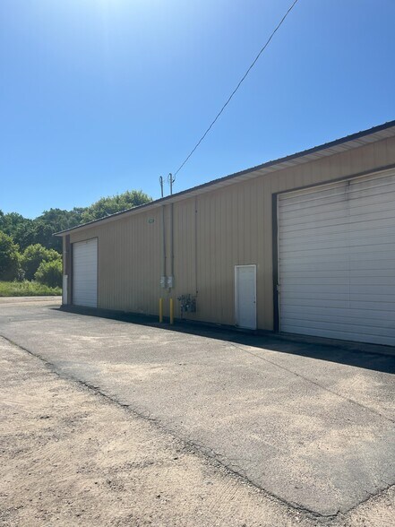 More Photos Of 1313 7th St, Saint Paul Park Industrial For Sale