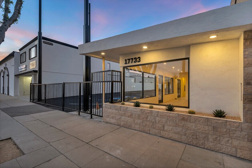 More Photos Of 17733 Chatsworth St, Granada Hills Auto Repair For Lease