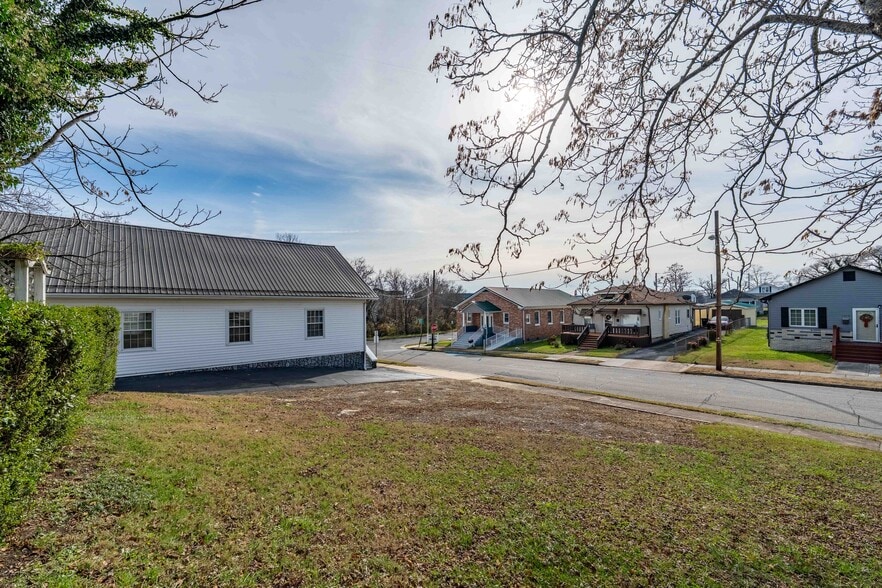 More Photos Of 1025 Maple St, Kingsport Religious Facility For Sale
