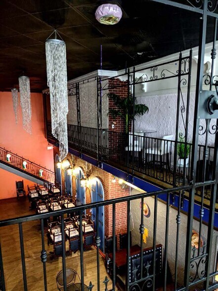 More Photos Of 117 S Butler St, Madison Freestanding For Lease