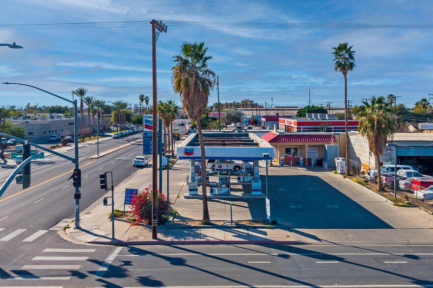 More Photos Of 977 Main St, Brawley General Retail For Sale