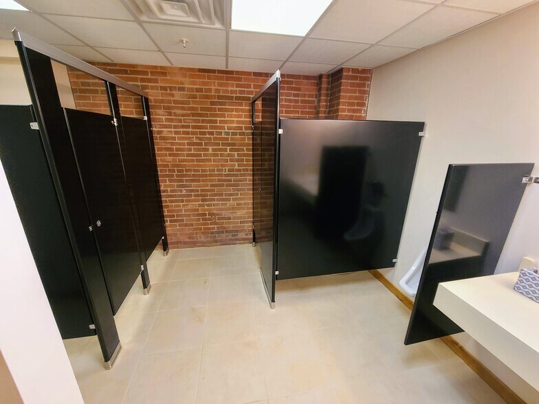 More Photos Of 1216 Smith St, Charleston Apartments For Lease