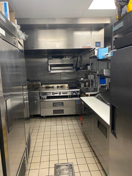 More Photos Of 4727 University Ave, San Diego Restaurant For Sale