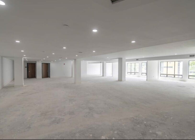 More Photos Of 222-25 Jamaica Ave, Jamaica Light Distribution For Lease