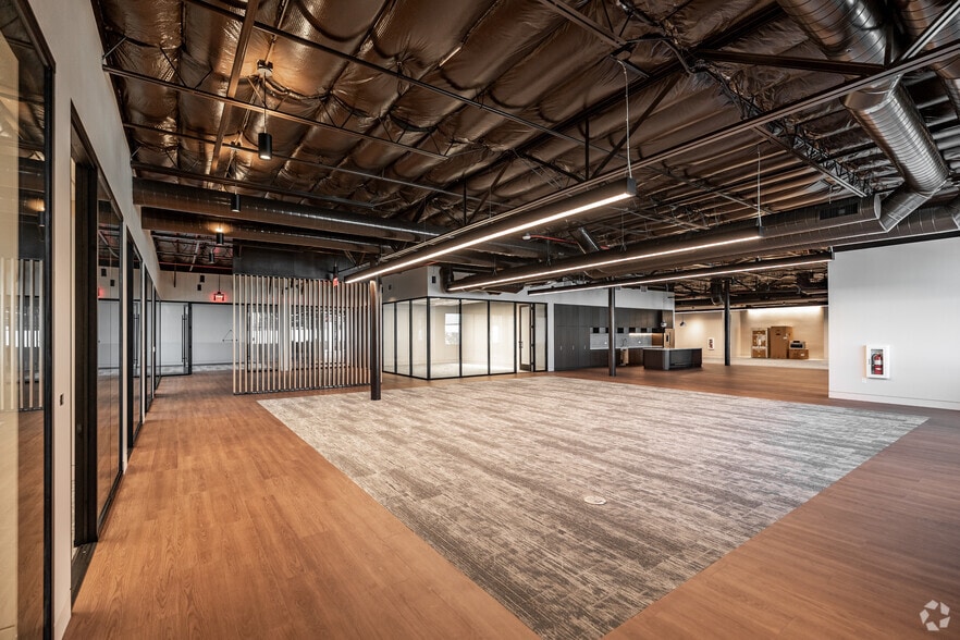 More Photos Of 200 E Baker St, Costa Mesa Loft Creative Space For Sale