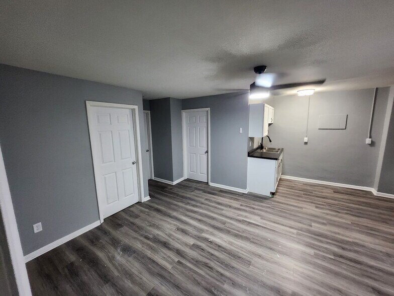 More Photos Of 118-120 N Main St, Hebron General Retail For Sale