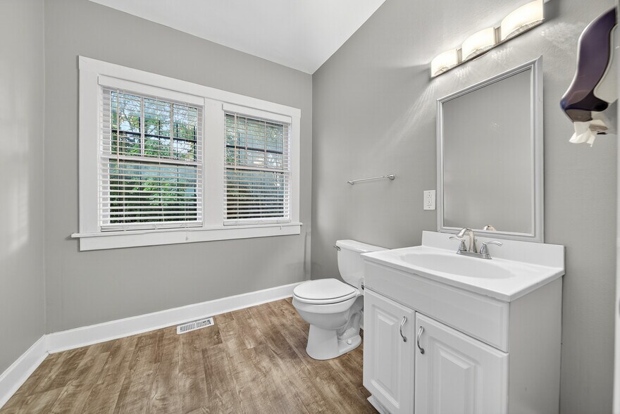 More Photos Of 2819 Gallatin Pike, Nashville Freestanding For Lease