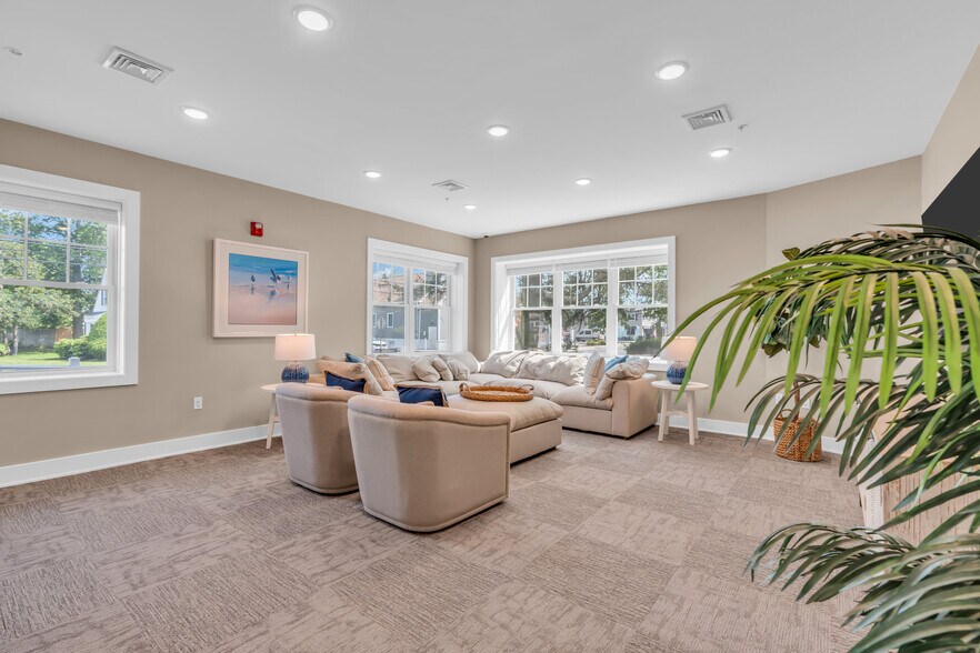 More Photos Of 33 Union Ave, Manasquan Apartments For Sale