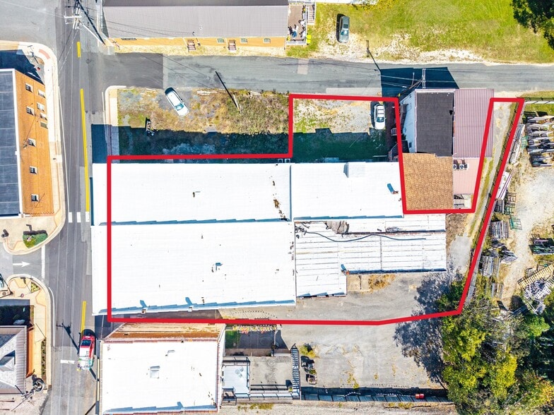 More Photos Of 1850 Church St, Appomattox Bar For Sale