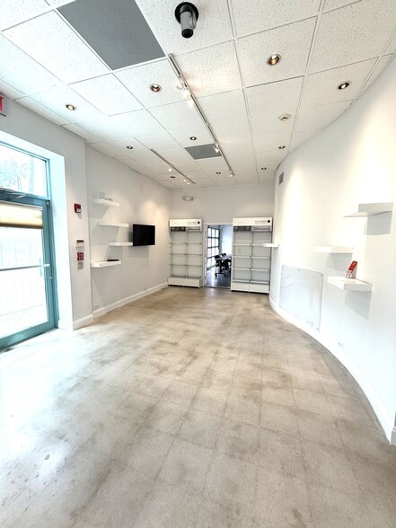 More Photos Of 255 NE 6th Ave, Delray Beach Office For Lease