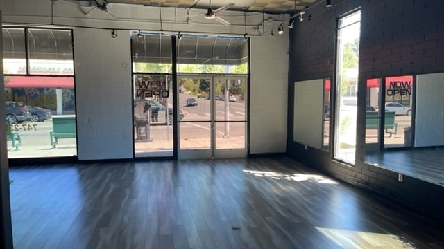 More Photos Of 4901 Dumetz Rd, Woodland Hills Storefront For Lease