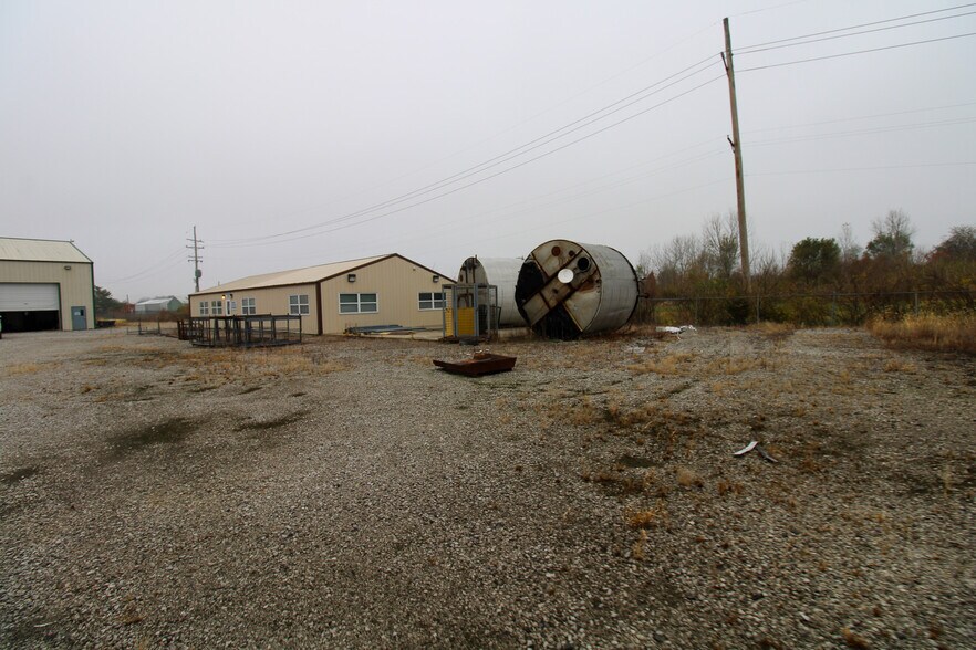 More Photos Of 7350 IL-111, South Roxana Specialty For Sale