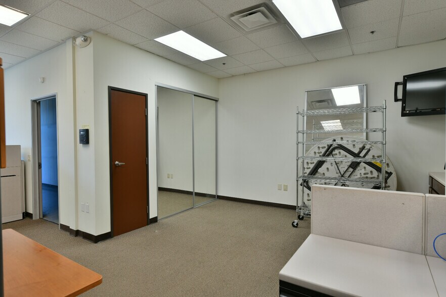 More Photos Of 19210 S Vermont Ave, Gardena Loft Creative Space For Sale