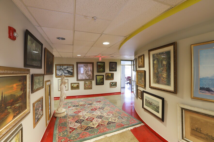 More Photos Of 184 Salem Ave, Dayton Office Residential For Lease