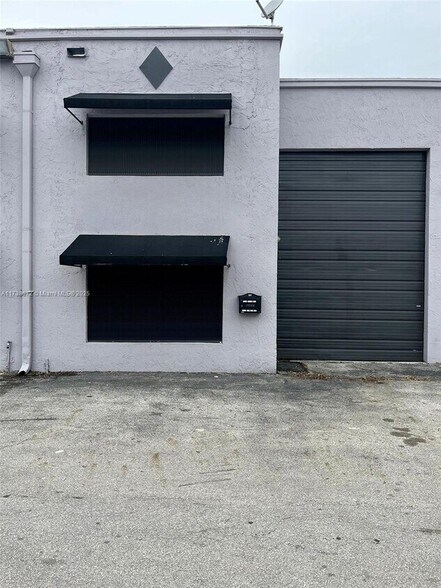 More Photos Of 1751 W 39th Pl, Hialeah Light Distribution For Sale