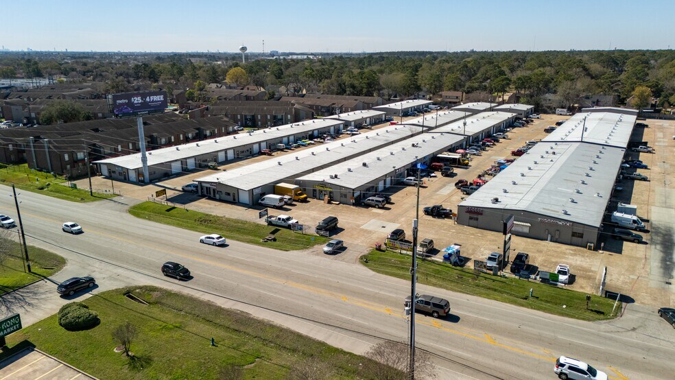 More Photos Of 13329 Veterans Memorial Dr, Houston Unknown For Lease