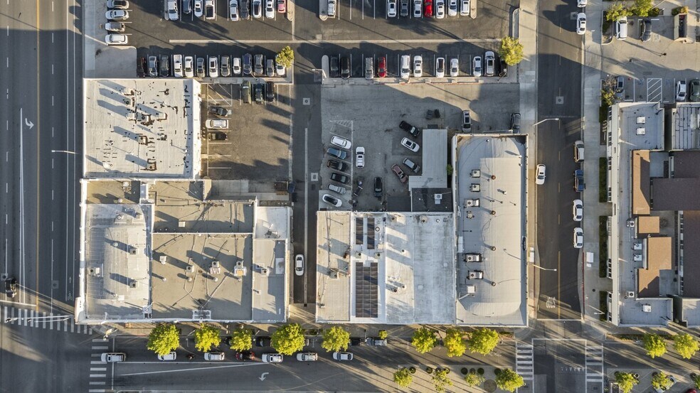 More Photos Of 516 W Lancaster Blvd, Lancaster Freestanding For Lease